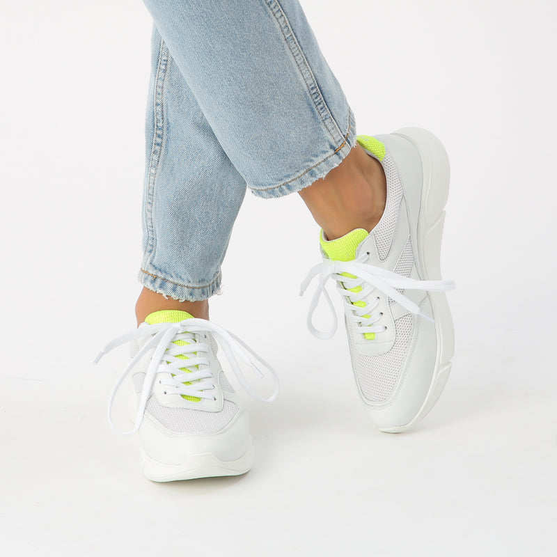 ARI platform sneaker - white and fluo touch